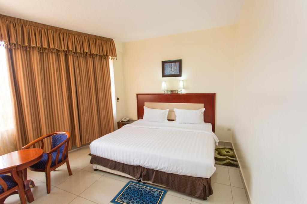 Civitas Hotel Kigali Luaran gambar