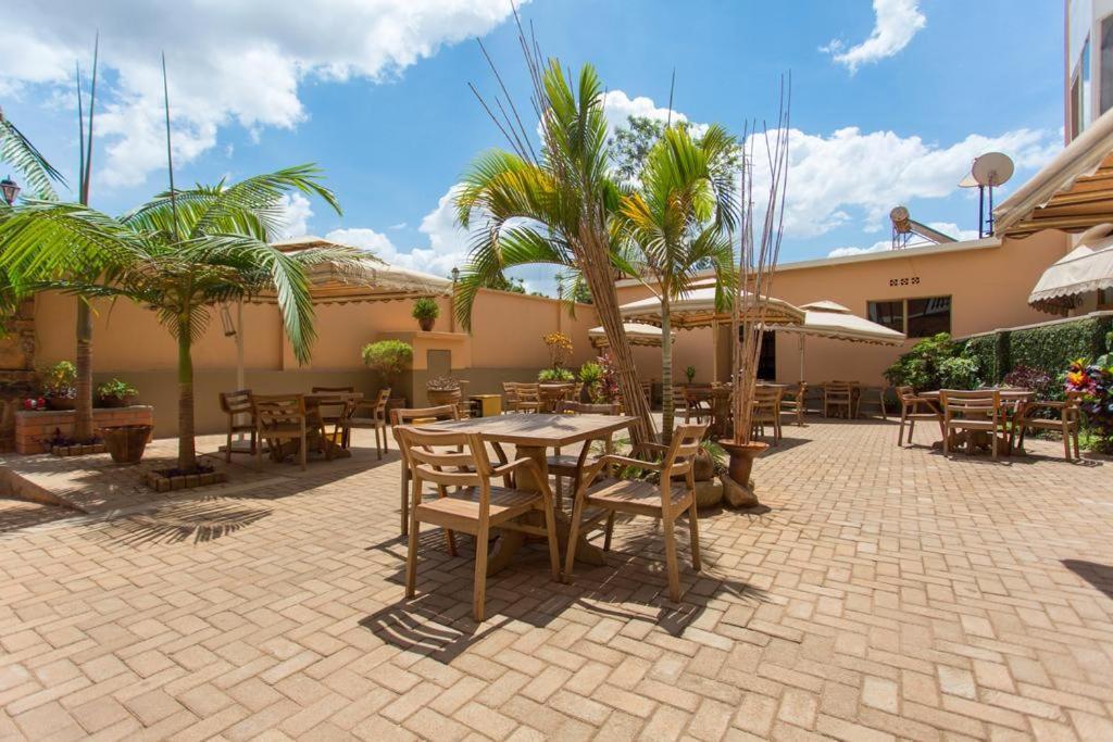 Civitas Hotel Kigali Luaran gambar