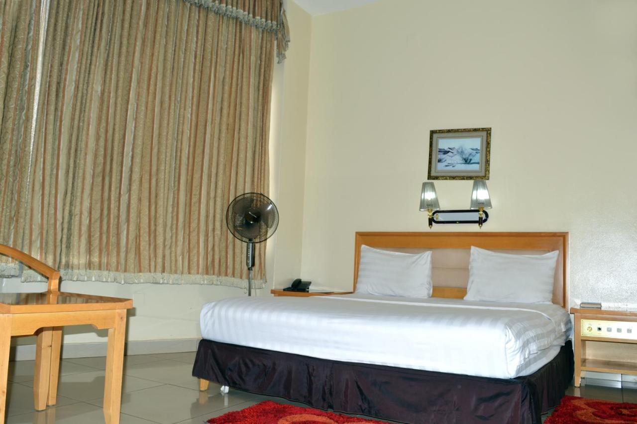 Civitas Hotel Kigali Luaran gambar